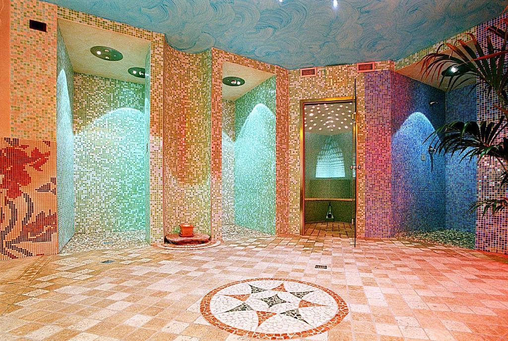 Hotel Ferrari Salsomaggiore Terme Esterno foto