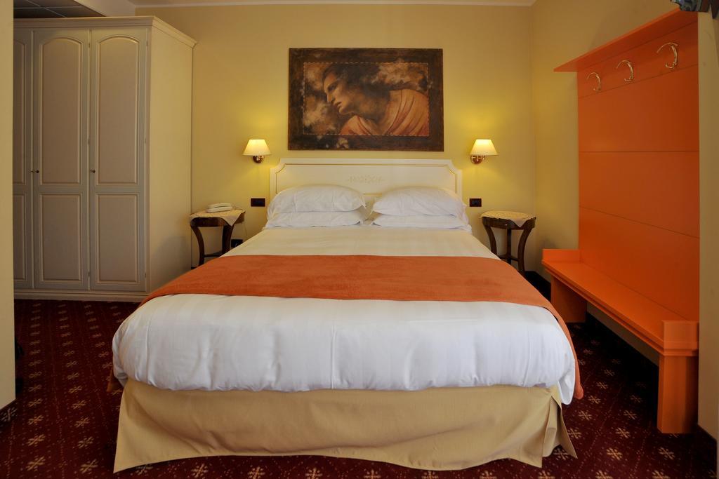 Hotel Ferrari Salsomaggiore Terme Esterno foto