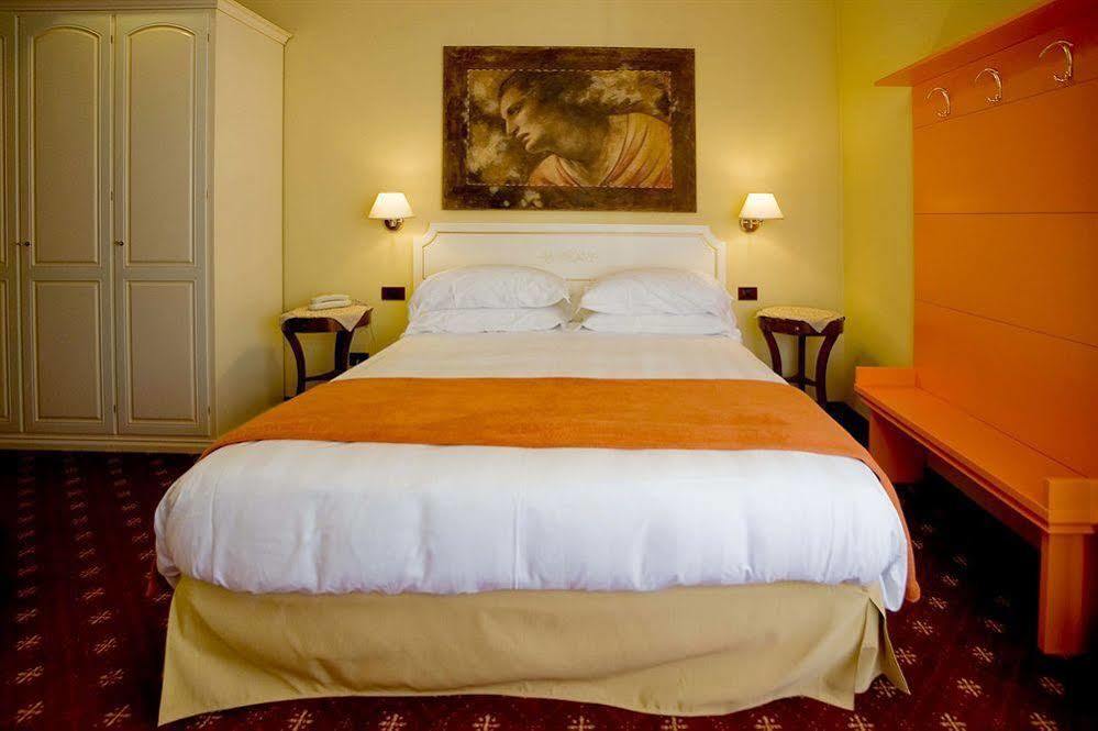 Hotel Ferrari Salsomaggiore Terme Esterno foto