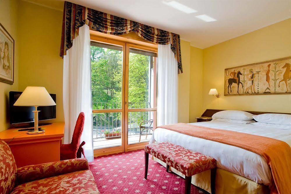 Hotel Ferrari Salsomaggiore Terme Esterno foto